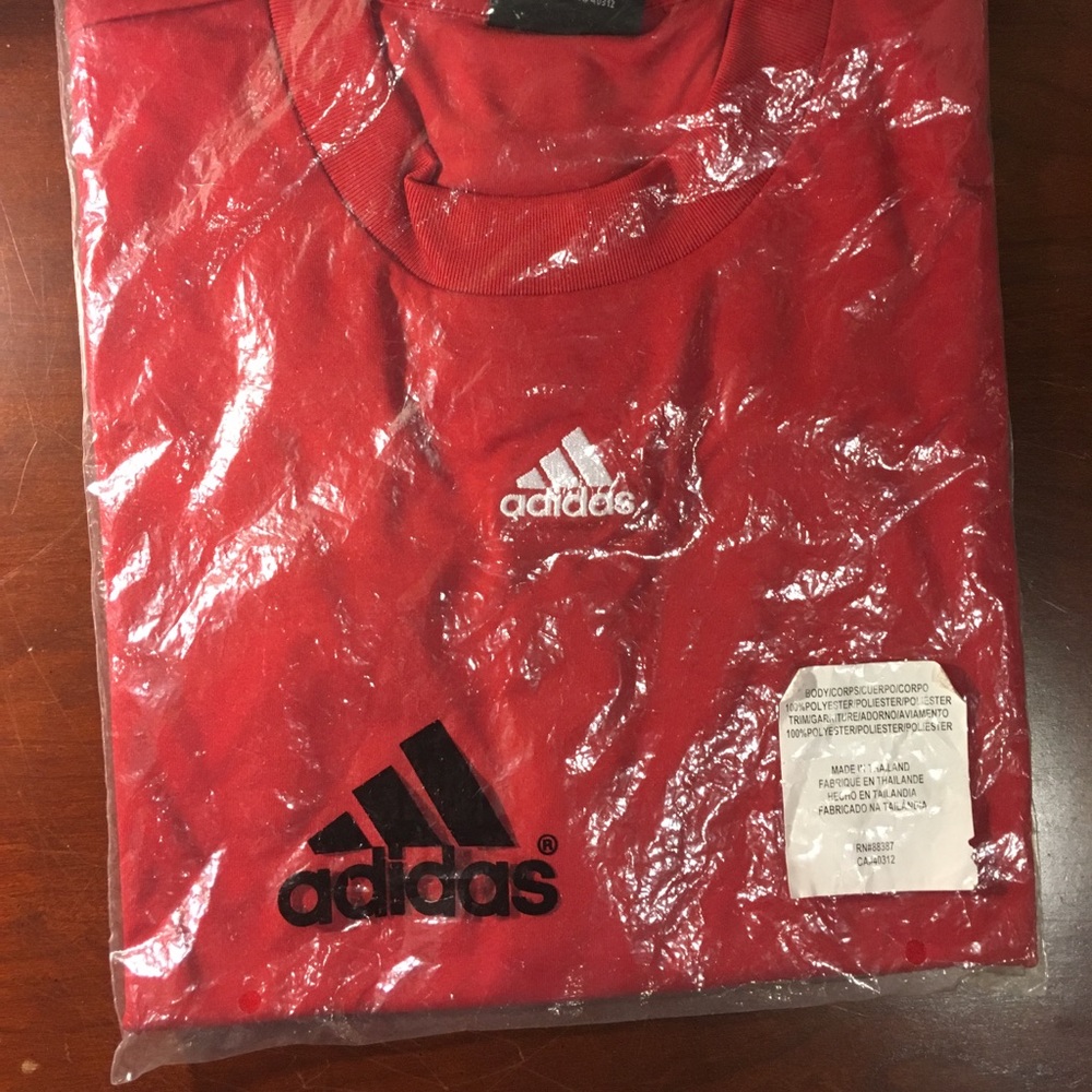 Adidas Red Sporty t-shirt